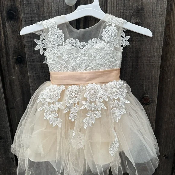 Elegant Lace Flower Girl Dress